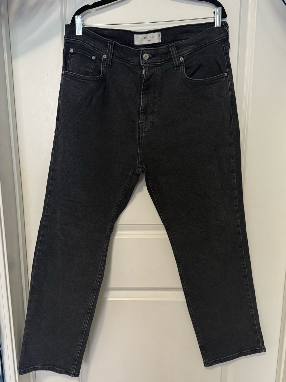 Men’s Hollister loose black jeans size 36